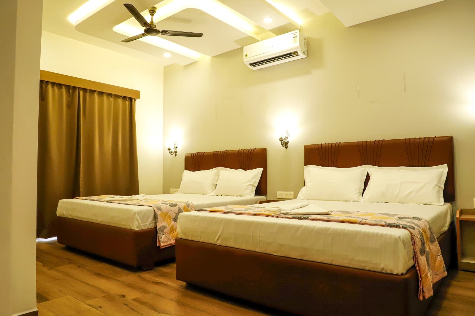 Deluxe Couple Rooms - View 4